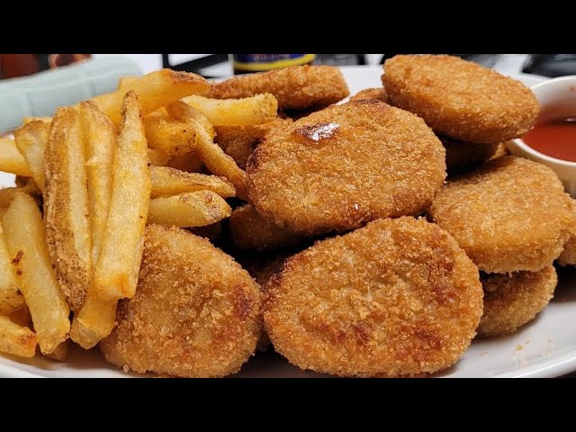 16N.  Chicken Nuggets (8 Pc)